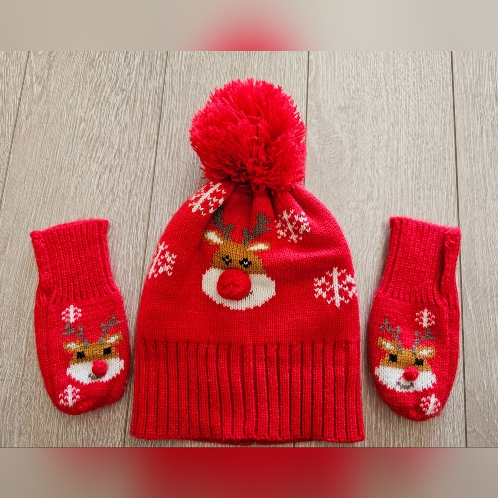 ✨ 3/$20✨ Primary Reindeer Hat and Mitten Set